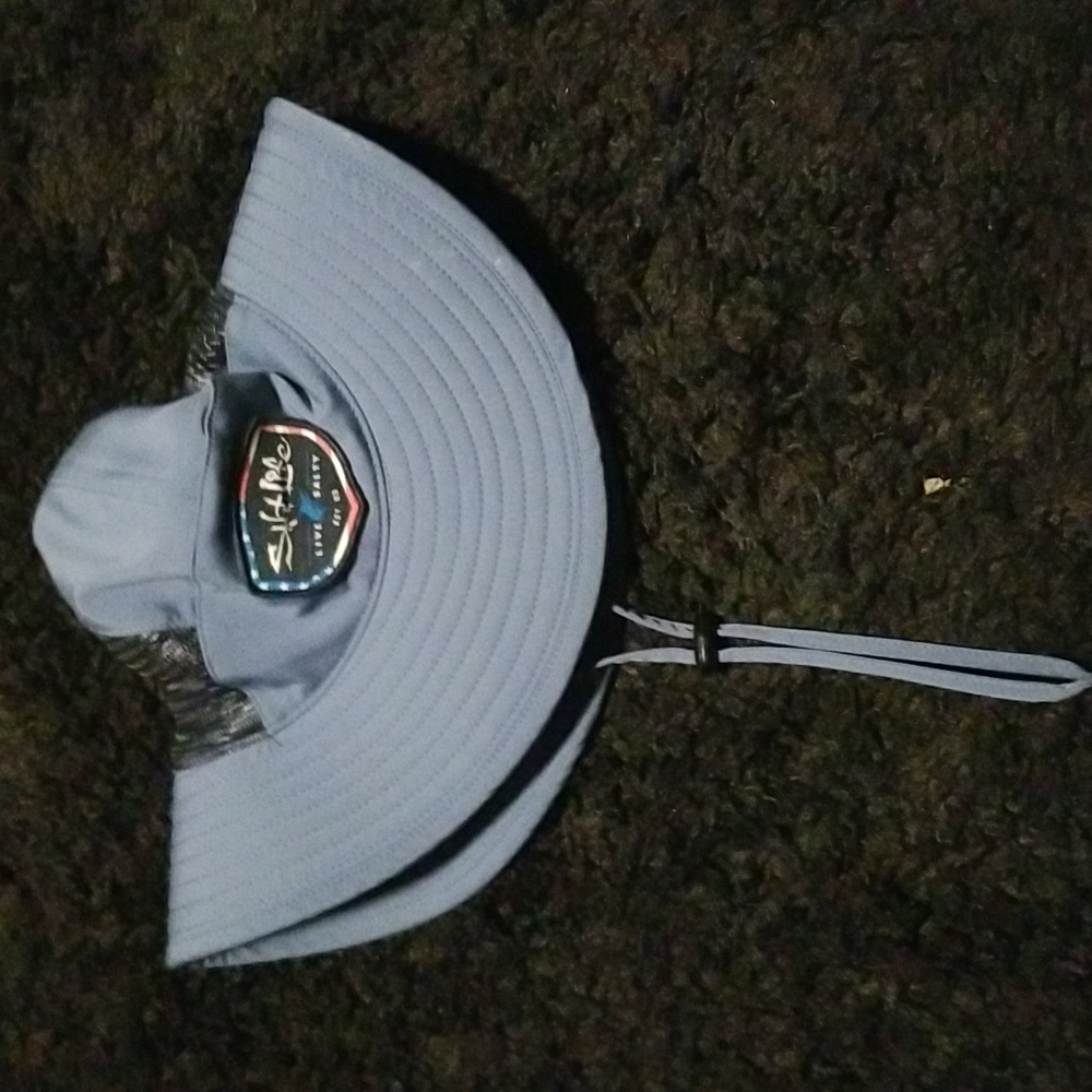 Like New Salt Life  Bucket Fishing Hat
